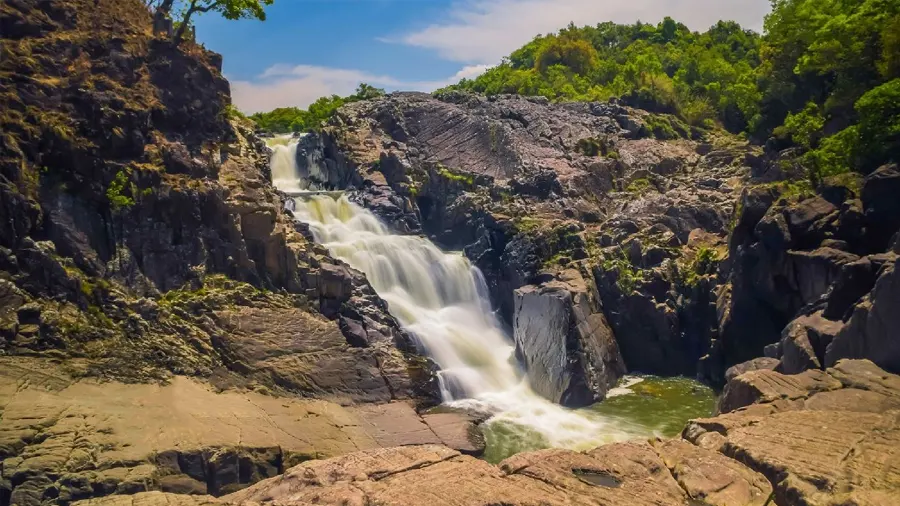 Thum Falls Meghalaya – Hidden Gem Near Dillingham Village
